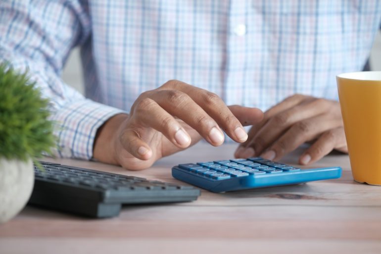 Calculatrice au bureau