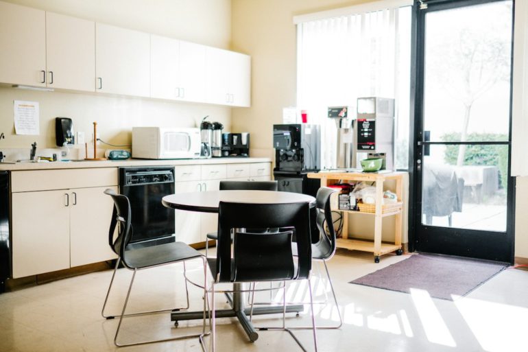 Salle de pause et de déjeuner en entreprise